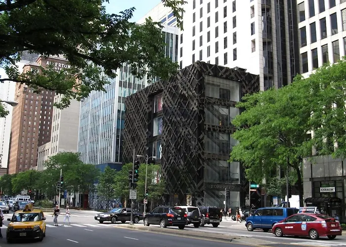 Gold Coast Mag Mile Location #2 Apartment *