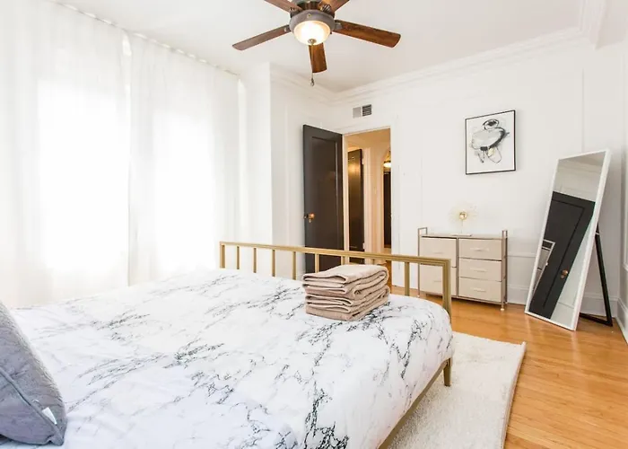 Apartment Gold Coast Mag Mile Location #2