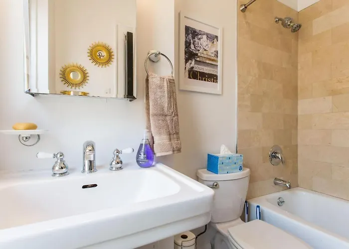 Apartment Gold Coast Mag Mile Location #2 *